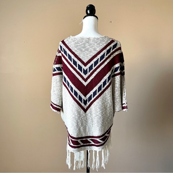 JUST FAB | Knit Dolman Sleeve Fringe Sweater Sz M - Picture 5 of 8